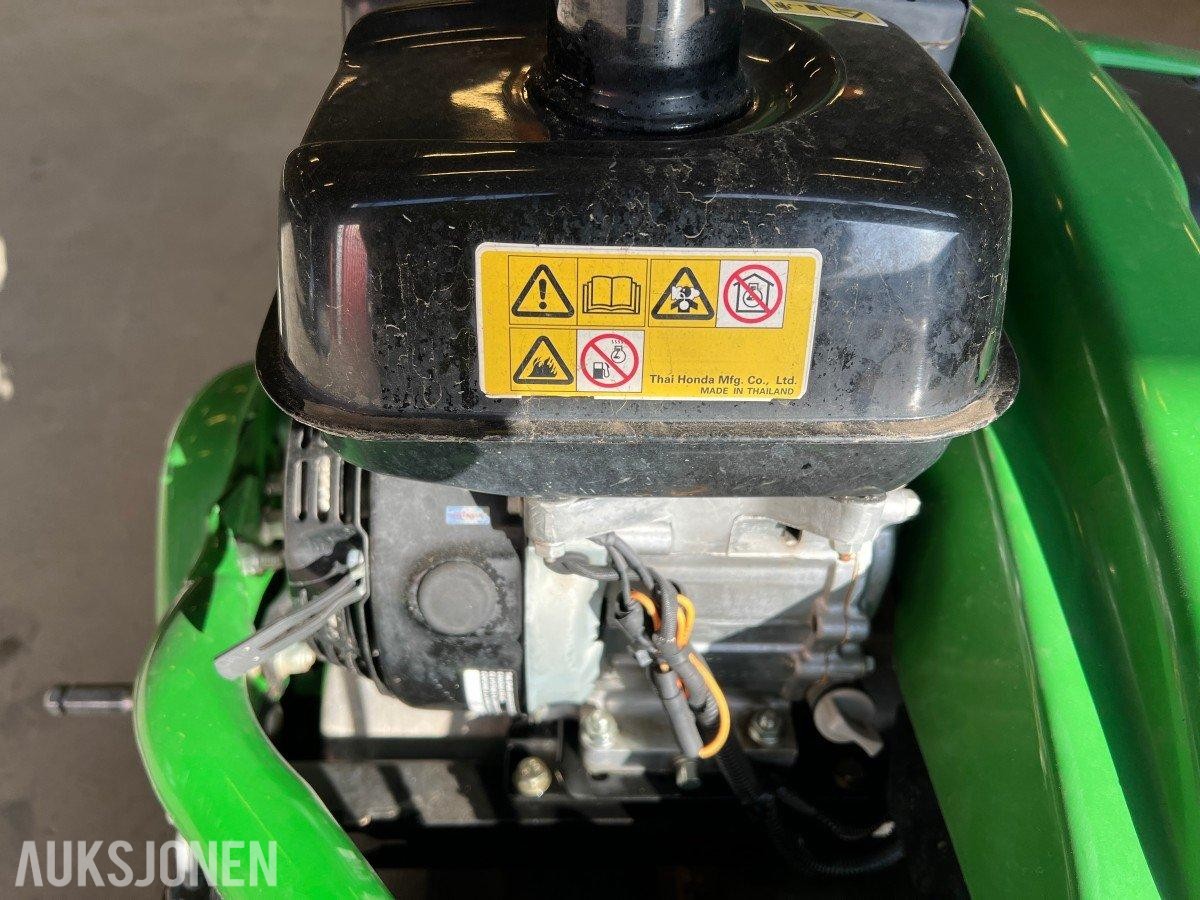 2017 John Deere 220 E-Cut Hybrid Green Klipper